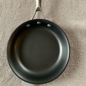 Calphalon 8” nonstick fry pan